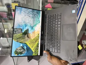 Laptop Dell Precision 15 5520 16GB Intel Core i5 SSD 256GB