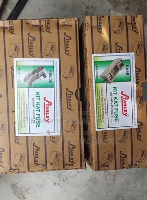 200amps Fuse and Base Stanley