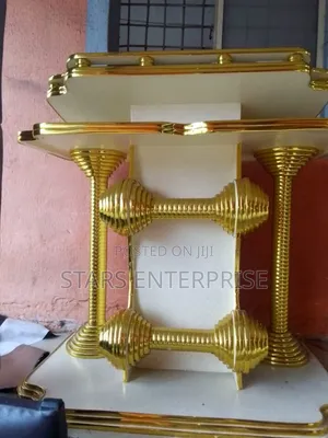 Church Pulpit / Pulpit of Praise