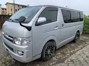 Toyota HiAce 2007 Silver
