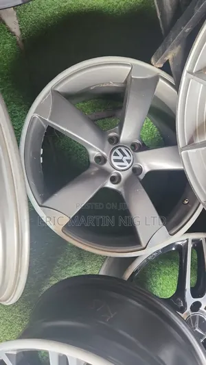 Alloy Rim 18 Rim for All Types of Volkswagen Cars Is Available