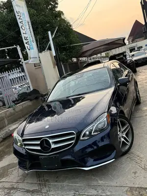 Mercedes-Benz E350 Base 4Matic Sedan AWD (3.5L 6cyl 7A) 2014 Blue