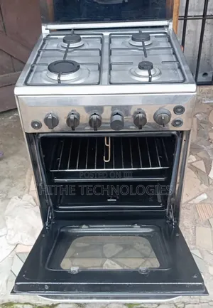 Neatly Used Standing Gas Cooker in Ibadan