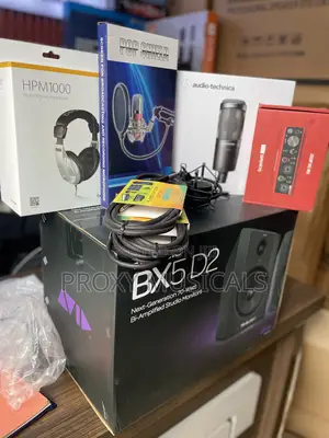 Bx5d2 Speaker,Scarlet 2i2,Hpm1000 Headphone,At2020 Mic,Cables,Shields