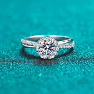 Ladies Classic Mossanite Diamond Stone Ring