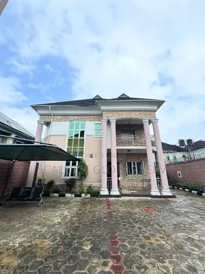 5bdrm Duplex in New Road, Ada for sale