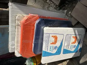 All Sizes of Plastic Table Is Available in Colors
