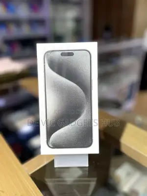 New Apple iPhone 15 Pro Max 256 GB Silver