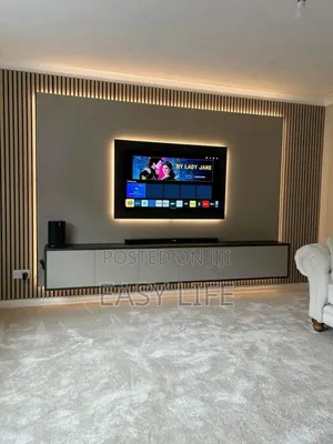 Tv Console Seventeen 