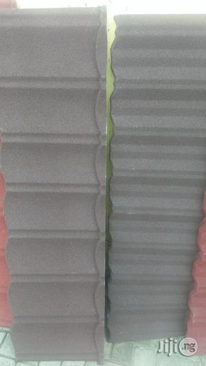 Black And Red Bond Pure Quality Stone Coated Roofing Sheet