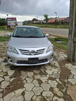 Toyota Corolla 2013 Gray