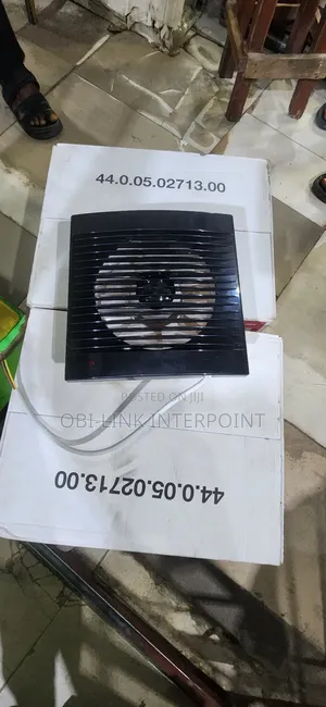 6" Black Extractor Fan
