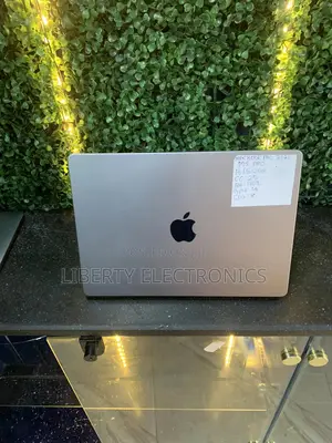 Laptop Apple MacBook Pro 2021 M1 16GB Apple M1 Pro SSD 512GB