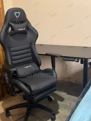 Elite Black Game Chair