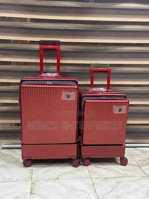 Elegant Set of Traveling Bag