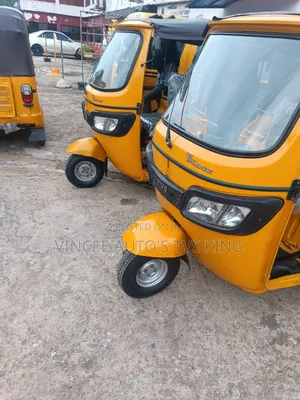 TVS King Cargo 2022 Yellow