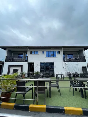 10 Rooms Hotel on 1 Half Plots : Rumuomasi, Port Harcourt