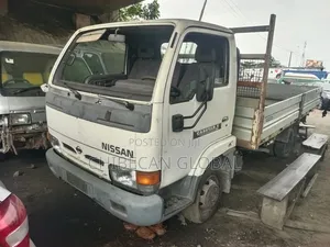 Nissan Cabstar Pickup Truck 6 Tyres (Foreign Used)