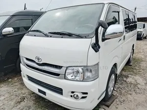 Toyota HiAce 2012 White