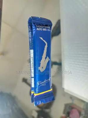 Vandoren 3pcs Alto Saxophone Reeds in Strength 2.5 2.0 3.0