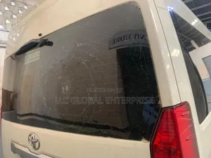 Back Windscreen Glass for Hiace Hummer Bus 2020 Available