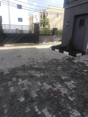 4bdrm Townhouse/Terrace in Main Jabi for sale