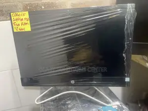 Desktop Computer HP 200 G4 22 All-in-One 8GB Intel Core I5 SSD 256GB