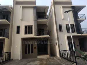 5bdrm Duplex in Main Kado for rent