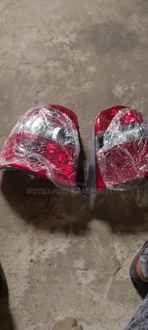 Set Of Back Light For Toyota Highlander 2005