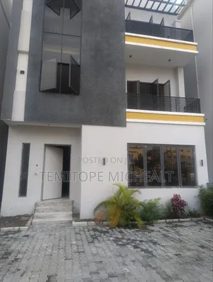 5bdrm Duplex in Wuse 2 for sale