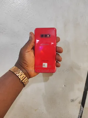 Samsung Galaxy S10e 128 GB Red