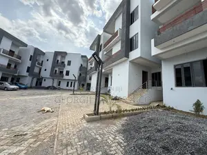 4bdrm Townhouse/Terrace in Mabushi for sale