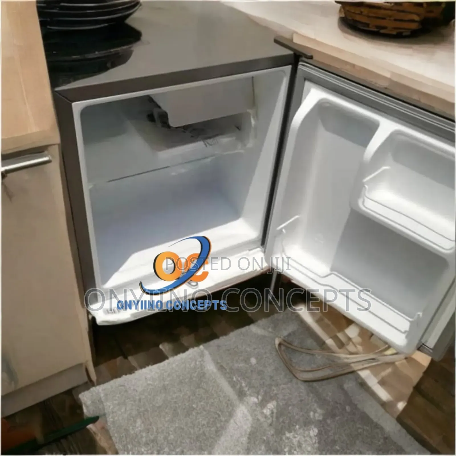 Hisense Bedside Fridge