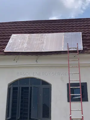 1.2kva / 4kwh Lithium Battery / Panels(4)