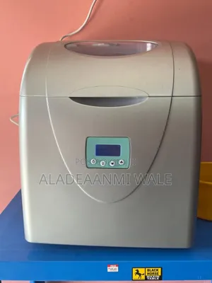 Brand New Ice Makers Very Solid