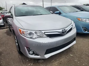 Toyota Camry LE 4dr Sedan (2.5L 4cyl 6A) 2013 Silver