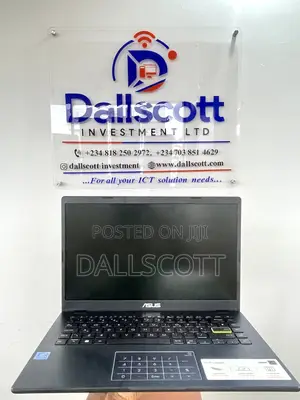 New Laptop Asus 4GB SSD 512GB