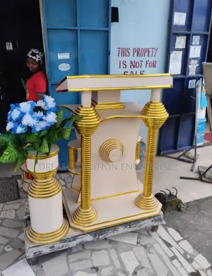 Quality Pulpit for Church and Flower Vase