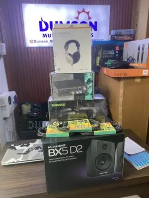 Bx5d2 M-Audio Studio Monitor,Shure Sm7b Mic,M-Audio Soundcard,Hpm1000