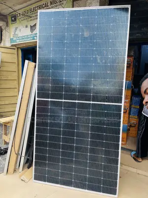700watts Jinko Solar Panels