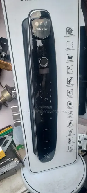 High Tech Smart Door Lock With Face Id,Fingerprint Password Etc