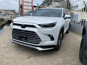 New Toyota Grand Highlander Hybrid 2024 White