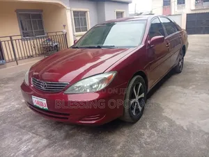 Toyota Camry LE 4dr Sedan (2.4L 4cyl 4A) 2004 Red