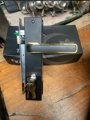 Big Lever Handle Lockset With Key – Durable Secure