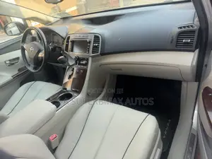 Toyota Venza 2011 Silver