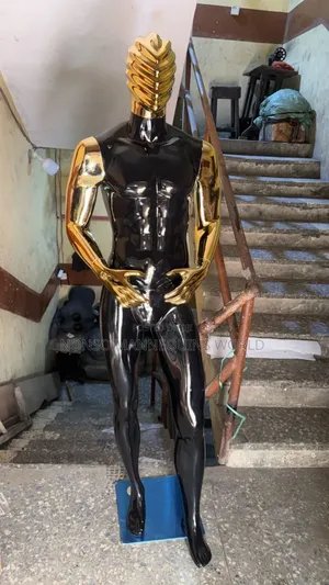 Black And Gold Huge Spider Face Male Mannequin
