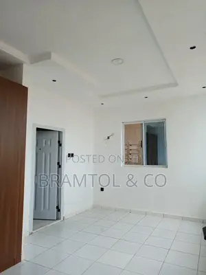 2bdrm Penthouse in White House, Wuse 2 for rent