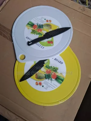 Set of Cutting Boards With Knife