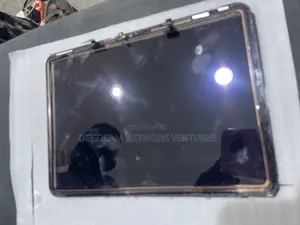 iPad 10.9 Screen