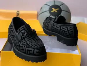 Fendi Quality Luxury Men Cooperate Shoe